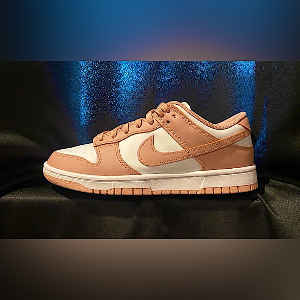Dunk Low ‘Rose Whisper’